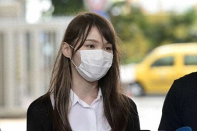 香港保安局局长谴责乱港分子周庭弃保潜逃！称其再次出卖诚信