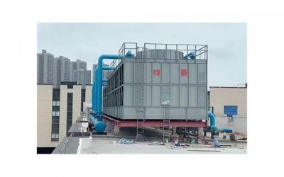 ​42岁男子街头“强吻”女子，又大打出手？视频流出真相反转